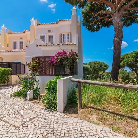 Oceans 8. Villa Almancil Exterior photo