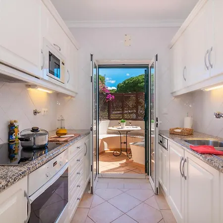 Oceans 8. Villa Almancil Exterior photo