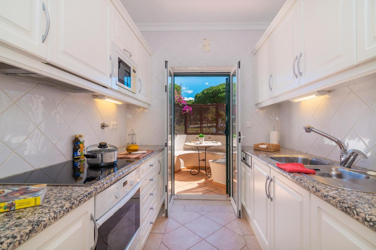 Oceans 8. Villa Almancil